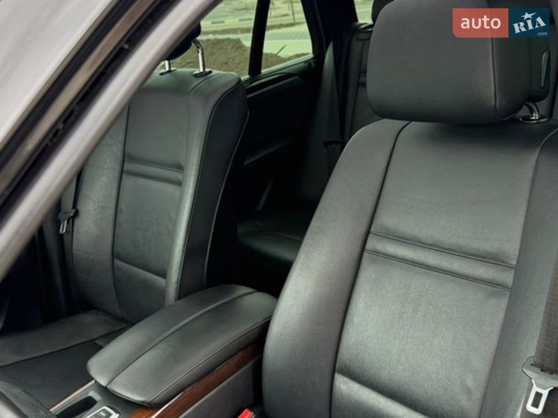 Внедорожник / Кроссовер BMW X5 2011 в Ровно