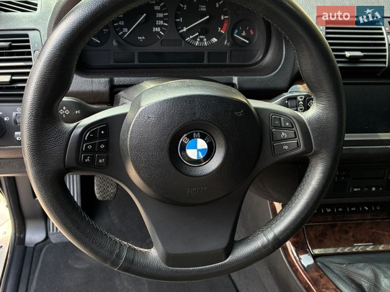 Внедорожник / Кроссовер BMW X5 2004 в Киеве