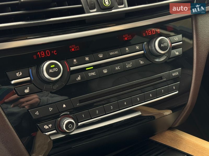 Позашляховик / Кросовер BMW X5 2015 в Дрогобичі