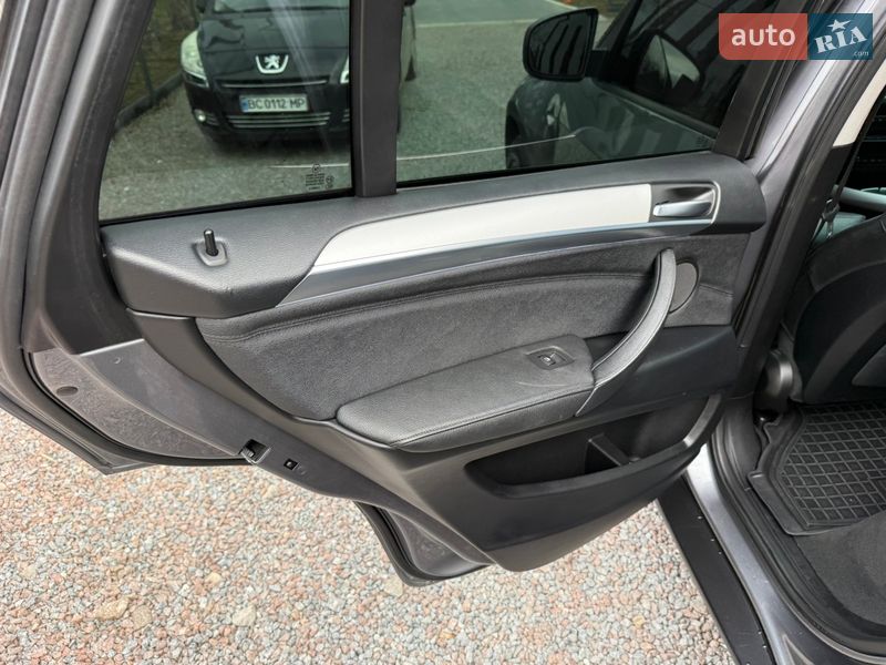 Внедорожник / Кроссовер BMW X5 2010 в Стрые