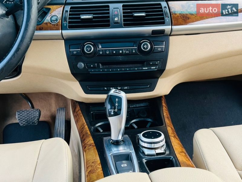 Внедорожник / Кроссовер BMW X5 2011 в Львове