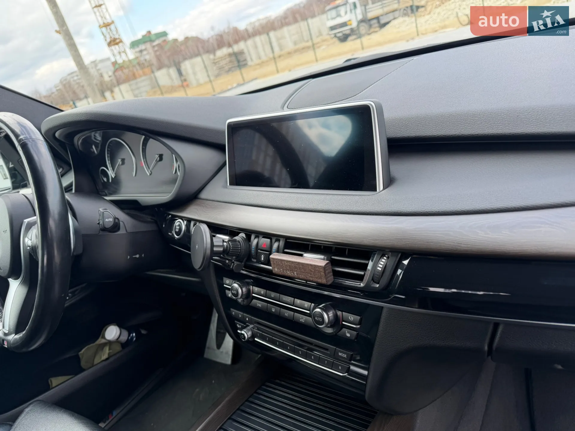 2015 BMW X5 - мініатюра 54