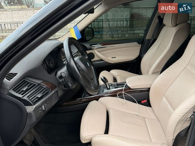 Внедорожник / Кроссовер BMW X5 2011 в Киеве