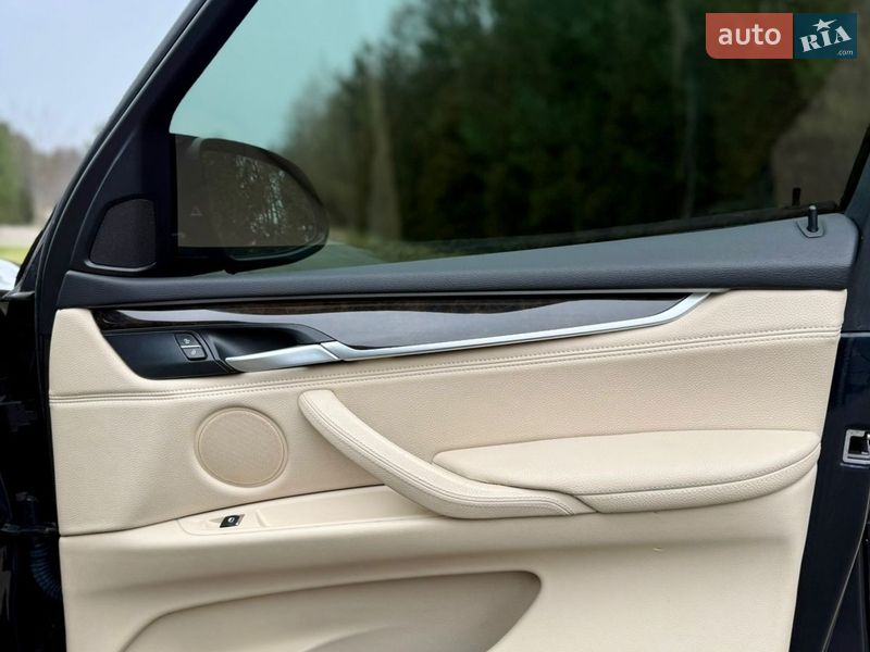 Позашляховик / Кросовер BMW X5 2015 в Рівному