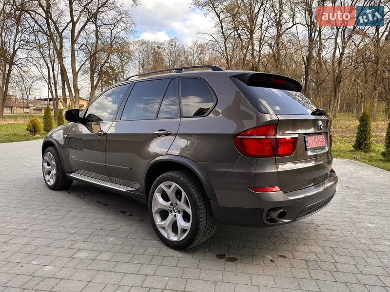 BMW X5 2011