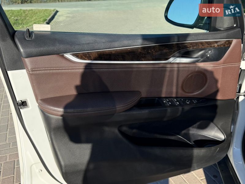 Позашляховик / Кросовер BMW X5 2015 в Львові