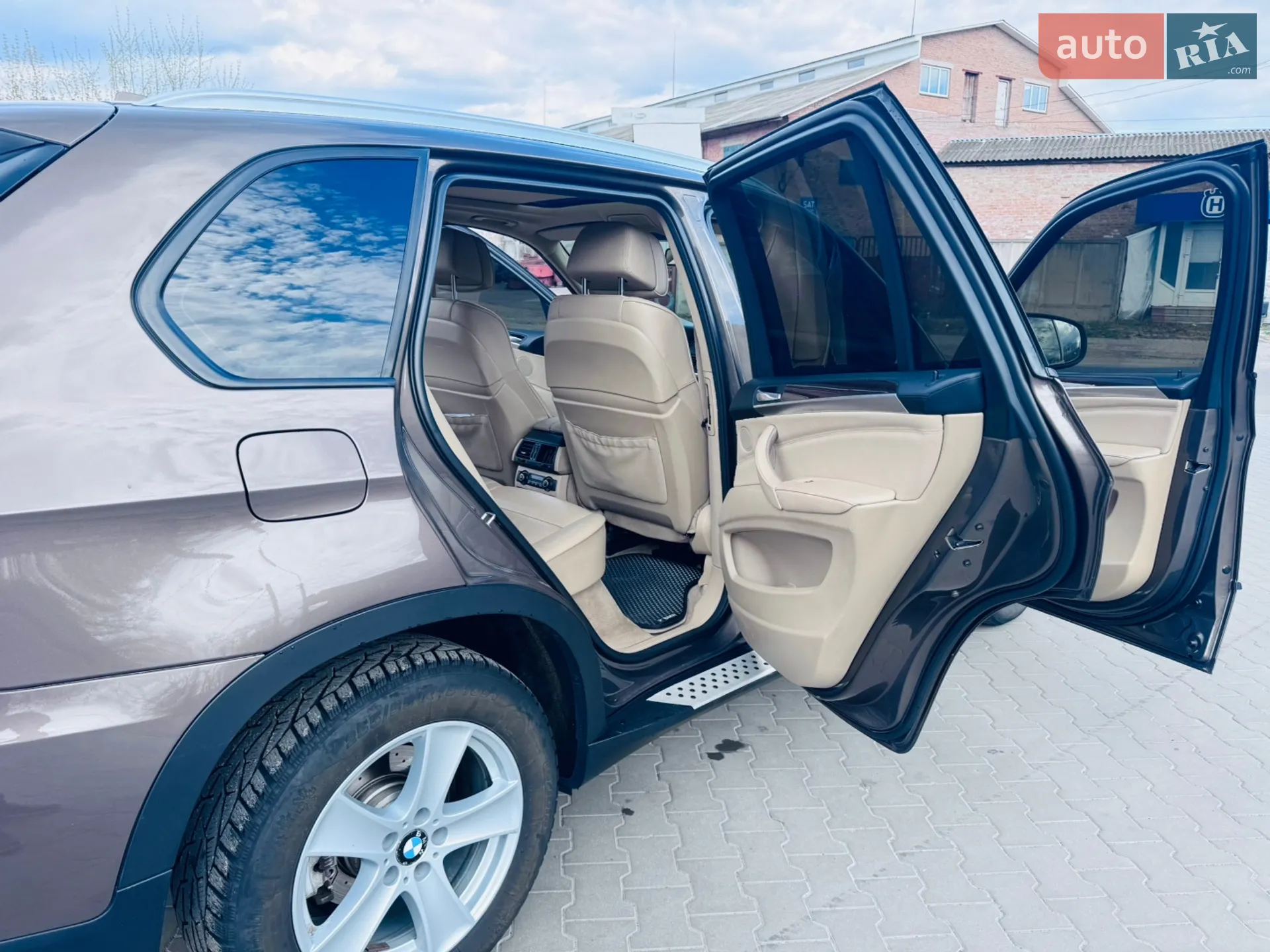 2011 BMW X5 - мініатюра 45