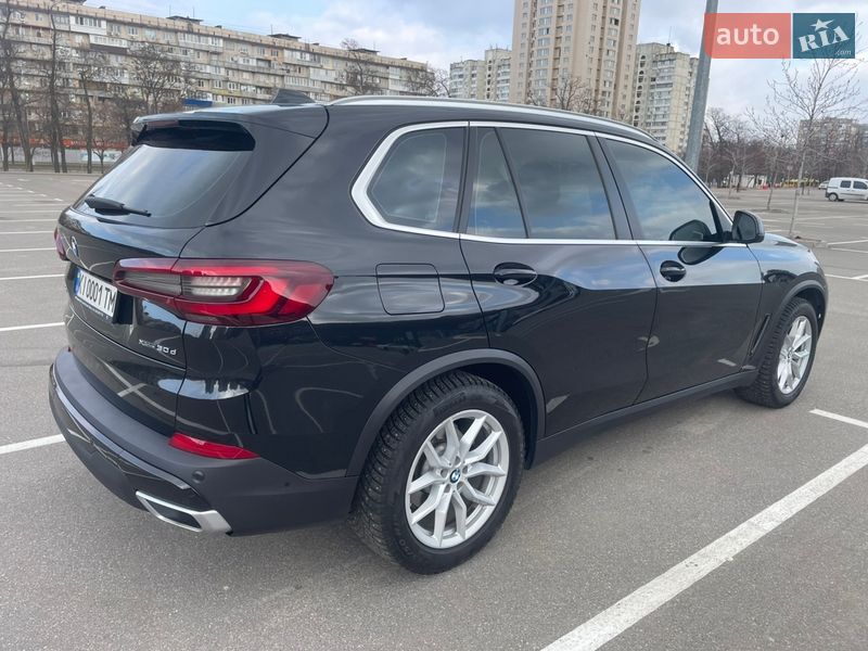 Внедорожник / Кроссовер BMW X5 2022 в Киеве