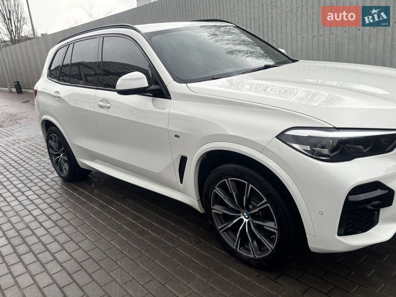 Внедорожник / Кроссовер BMW X5 2021 в Киеве