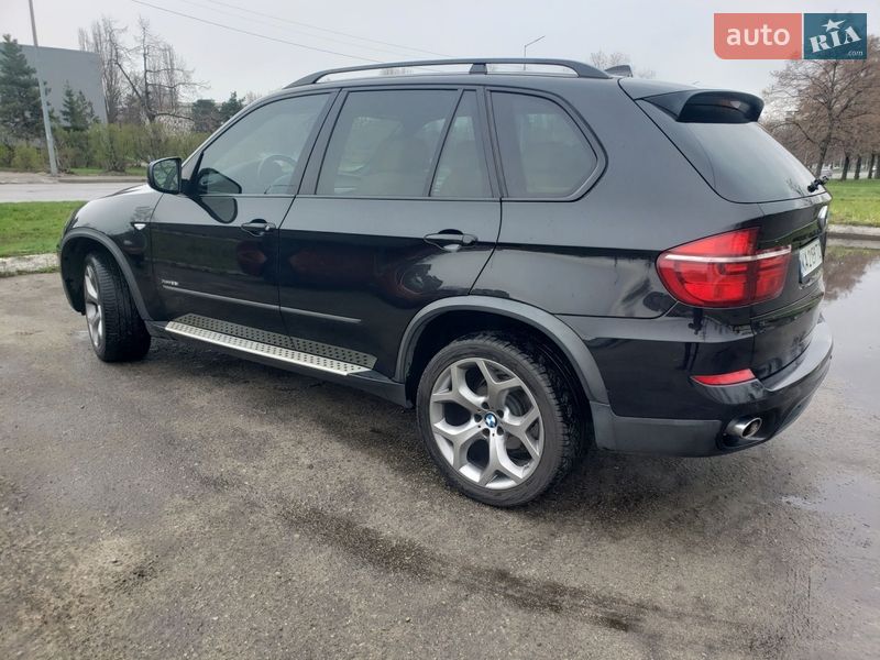 Позашляховик / Кросовер BMW X5 2012 в Києві фото 6 Позашляховик / Кросовер BMW X5 2012 в Києві