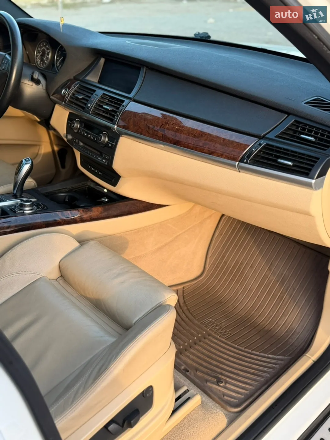 2010 BMW X5 - мініатюра 18