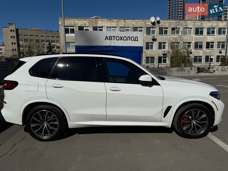 Внедорожник / Кроссовер BMW X5 2022 в Киеве