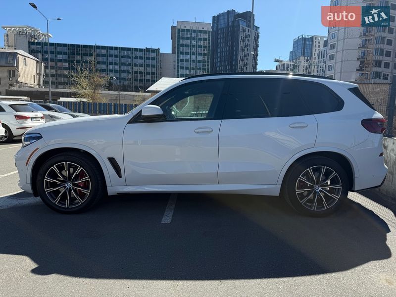 Внедорожник / Кроссовер BMW X5 2022 в Киеве