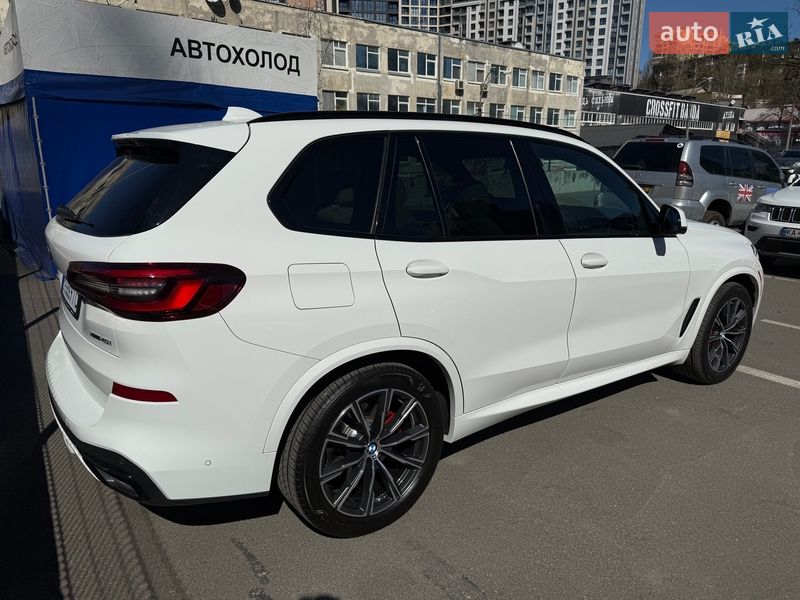 Внедорожник / Кроссовер BMW X5 2022 в Киеве