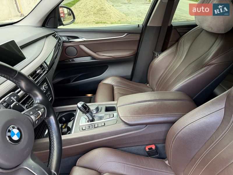 Внедорожник / Кроссовер BMW X5 2017 в Хмельницком