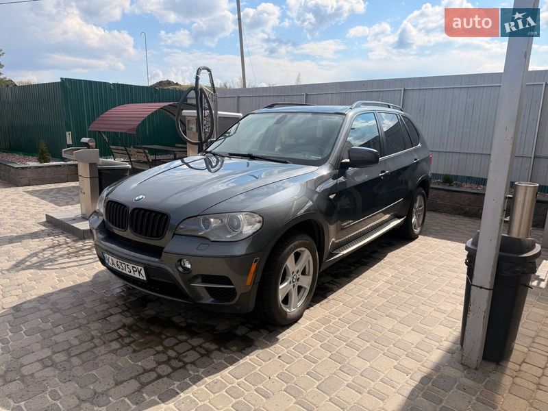 Внедорожник / Кроссовер BMW X5 2012 в Ромнах