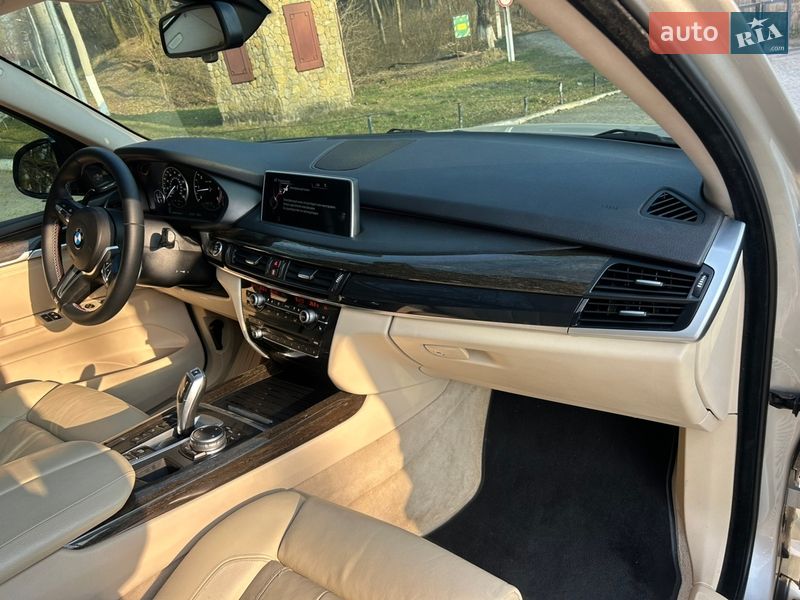 Позашляховик / Кросовер BMW X5 2014 в Чернівцях