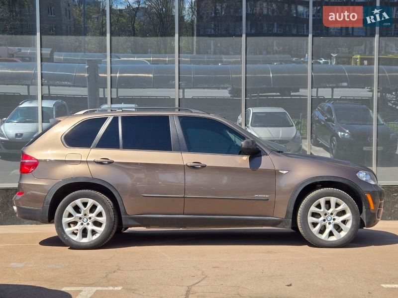 Позашляховик / Кросовер BMW X5 2011 в Києві