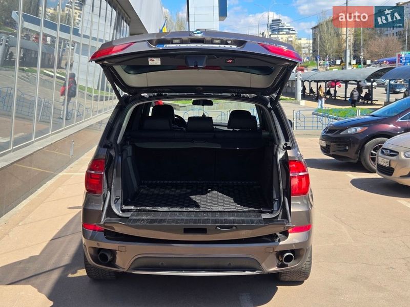 Позашляховик / Кросовер BMW X5 2011 в Києві