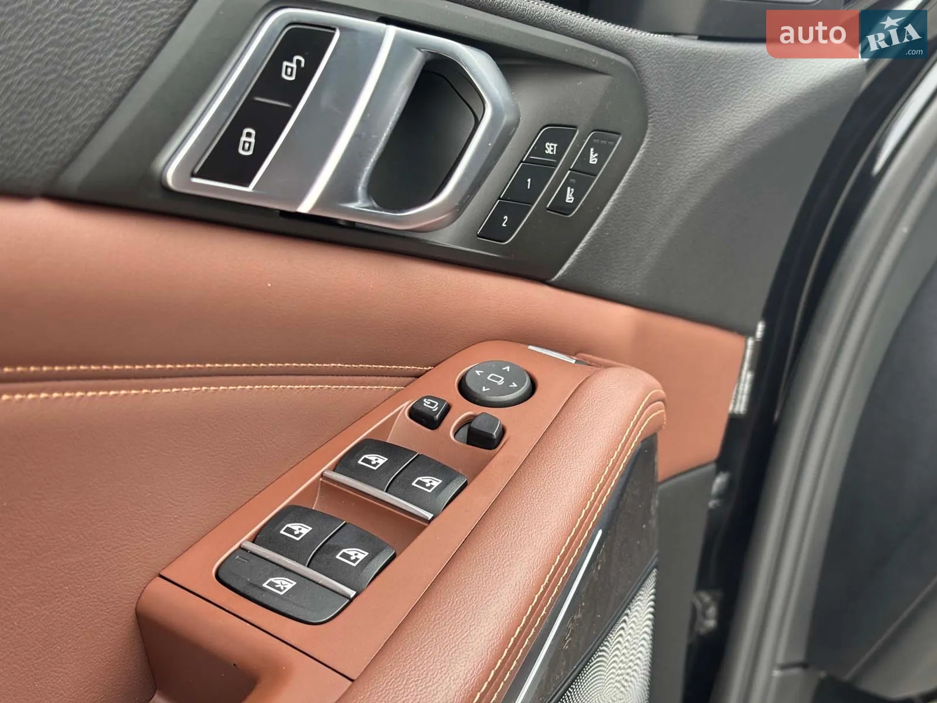 2020 BMW X5 M - мініатюра 23