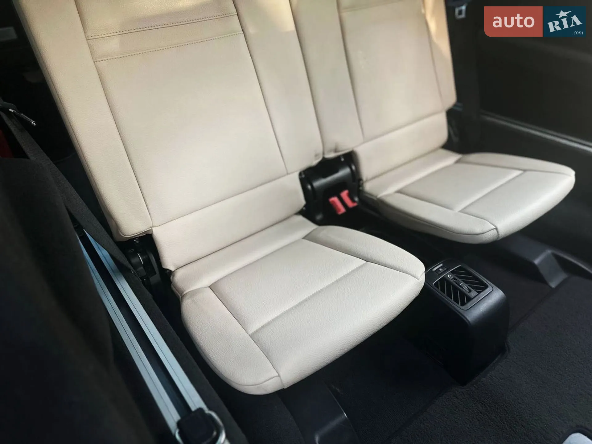 2010 BMW X5 - мініатюра 42