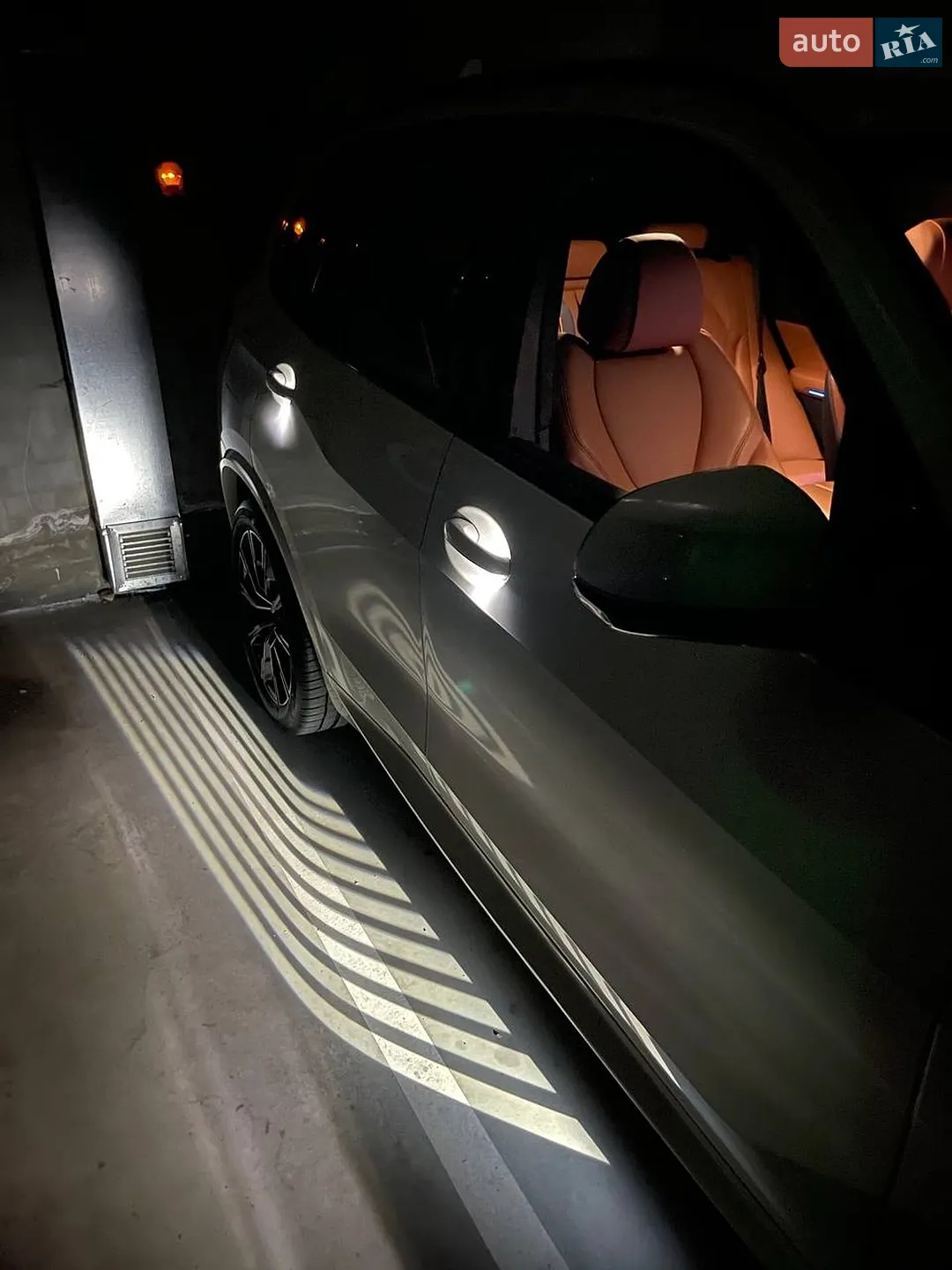 2021 BMW X5 - мініатюра 48
