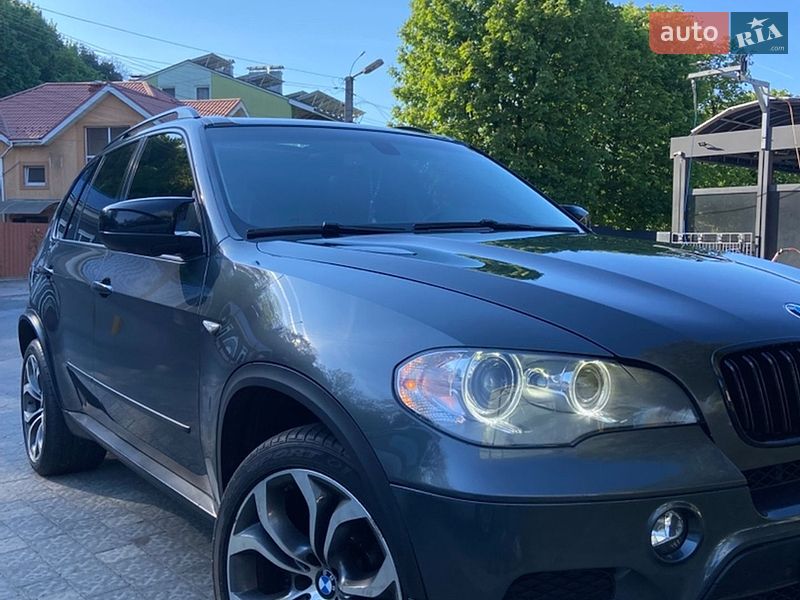 Внедорожник / Кроссовер BMW X5 2013 в Ужгороде