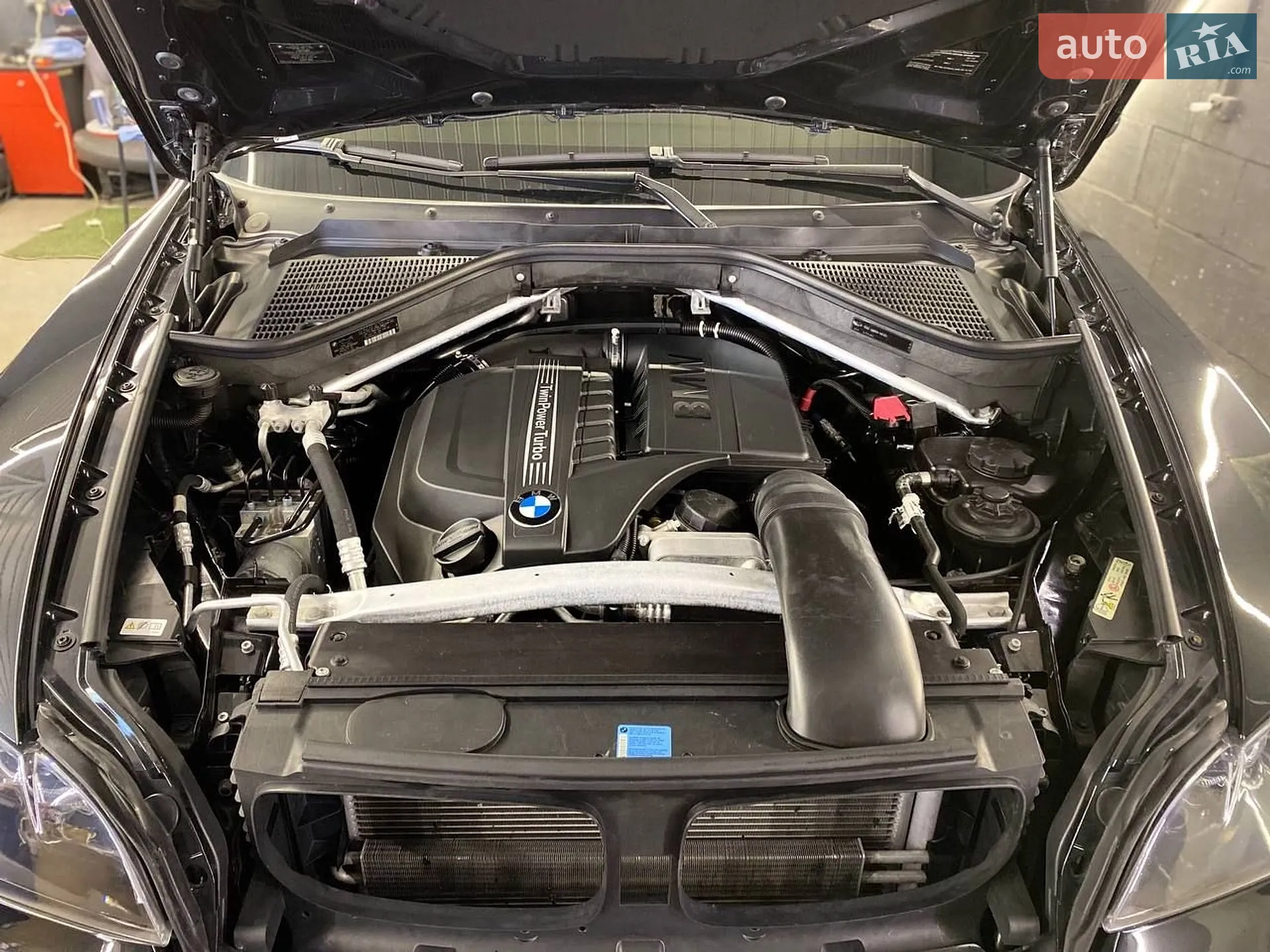 2010 BMW X5 - мініатюра 16