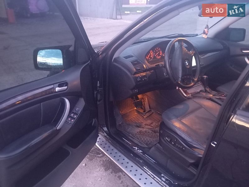 Внедорожник / Кроссовер BMW X5 2003 в Вольнянске