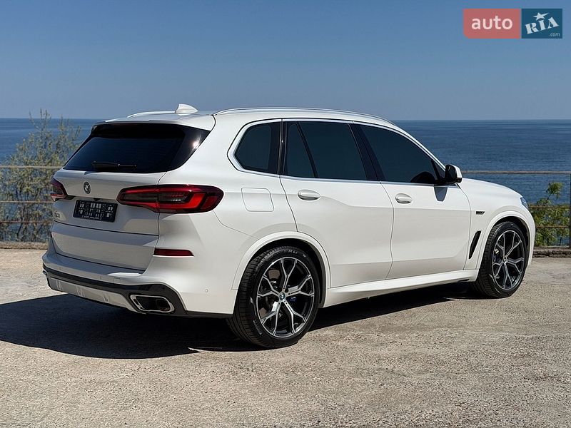 Внедорожник / Кроссовер BMW X5 2022 в Одессе