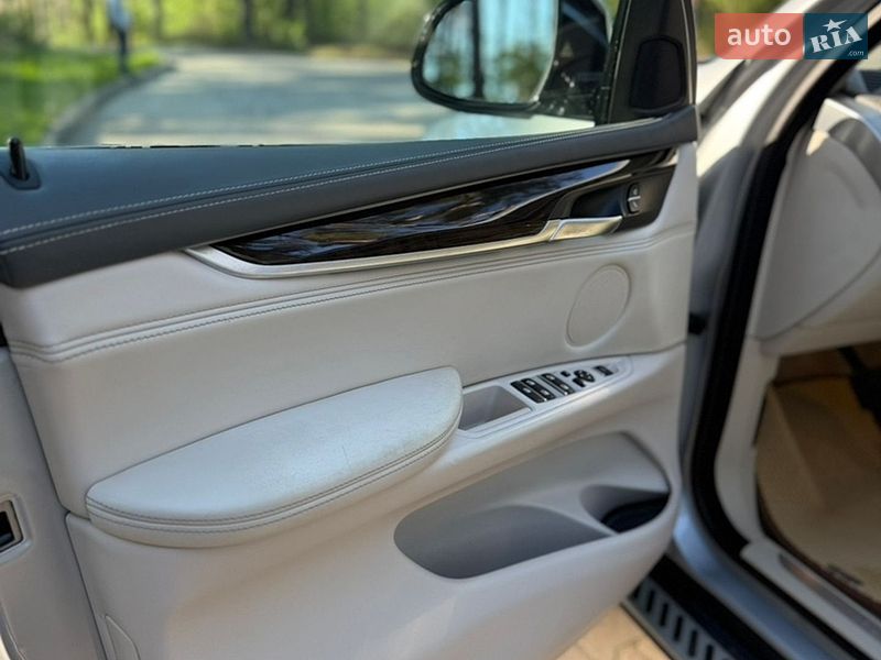 Внедорожник / Кроссовер BMW X5 2015 в Львове