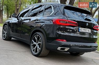 Внедорожник / Кроссовер BMW X5 2018 в Каменском