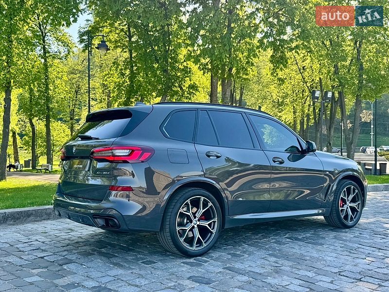 Внедорожник / Кроссовер BMW X5 2022 в Киеве