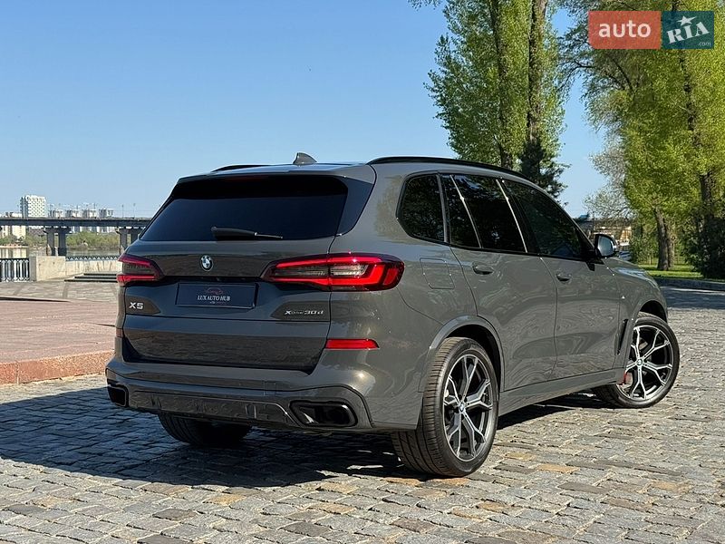 Внедорожник / Кроссовер BMW X5 2022 в Киеве