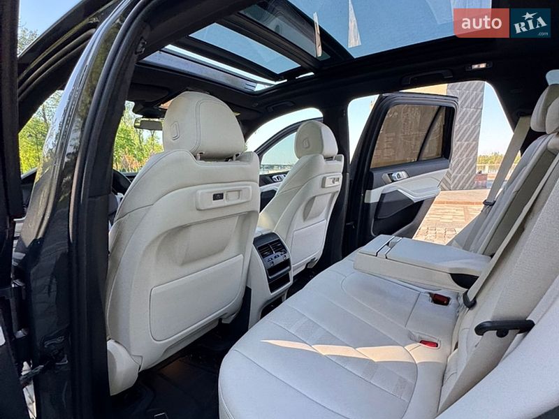 Внедорожник / Кроссовер BMW X5 2022 в Киеве