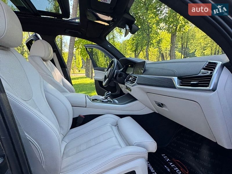 Внедорожник / Кроссовер BMW X5 2022 в Киеве