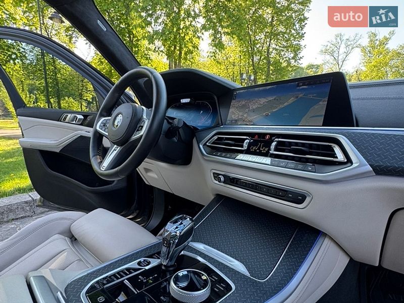 Внедорожник / Кроссовер BMW X5 2022 в Киеве