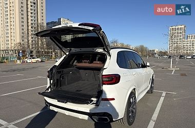 Внедорожник / Кроссовер BMW X5 2019 в Киеве