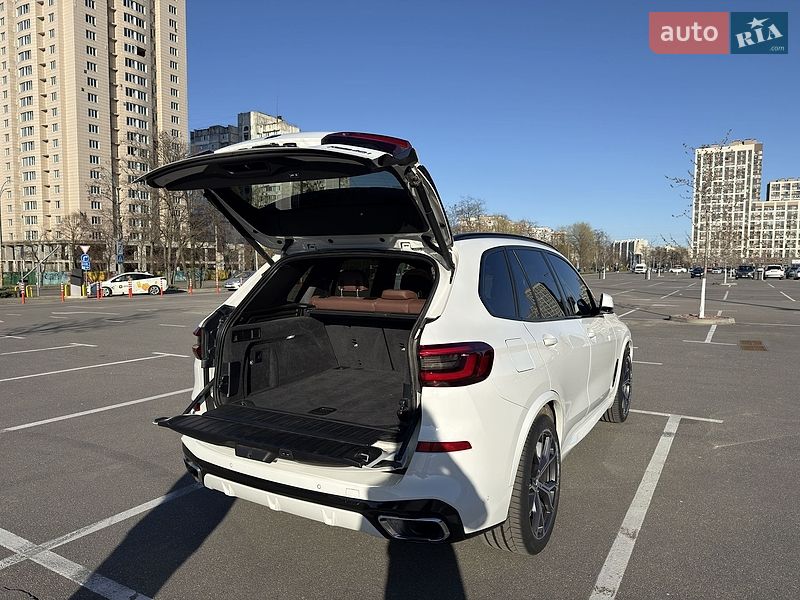 Внедорожник / Кроссовер BMW X5 2019 в Киеве
