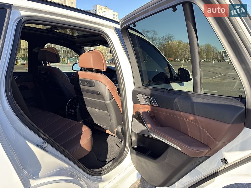 Внедорожник / Кроссовер BMW X5 2019 в Киеве