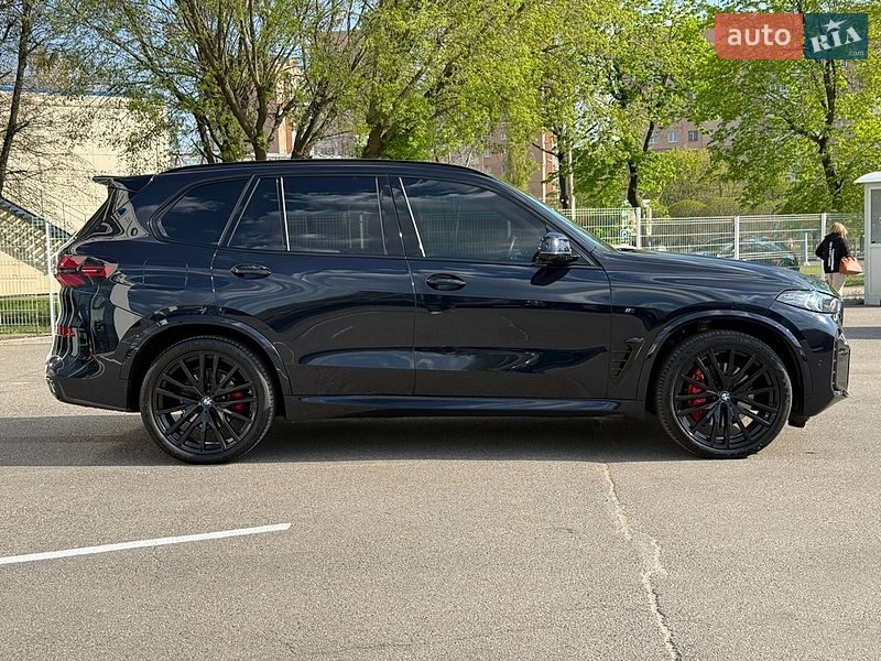 Внедорожник / Кроссовер BMW X5 2024 в Харькове