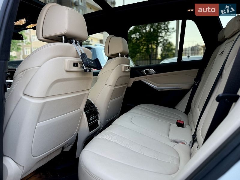 Внедорожник / Кроссовер BMW X5 2021 в Киеве