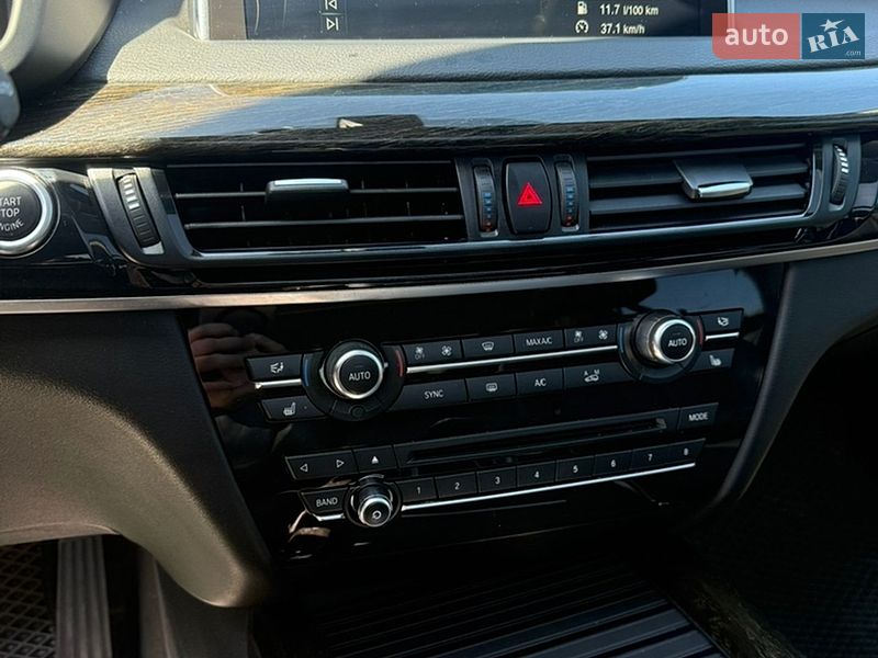 Внедорожник / Кроссовер BMW X5 2015 в Каменском