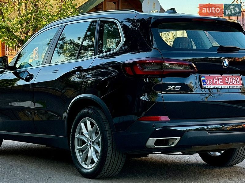 Внедорожник / Кроссовер BMW X5 2021 в Ровно