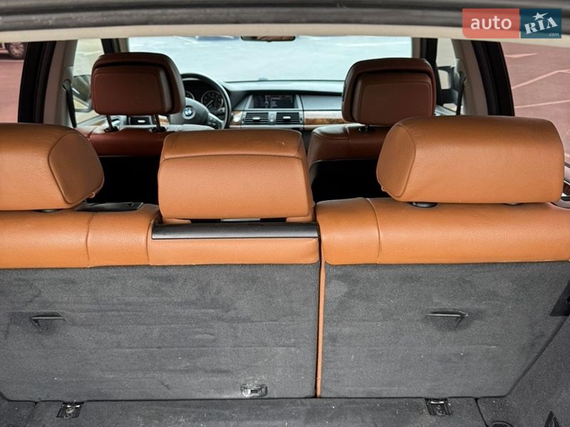 Внедорожник / Кроссовер BMW X5 2010 в Житомире