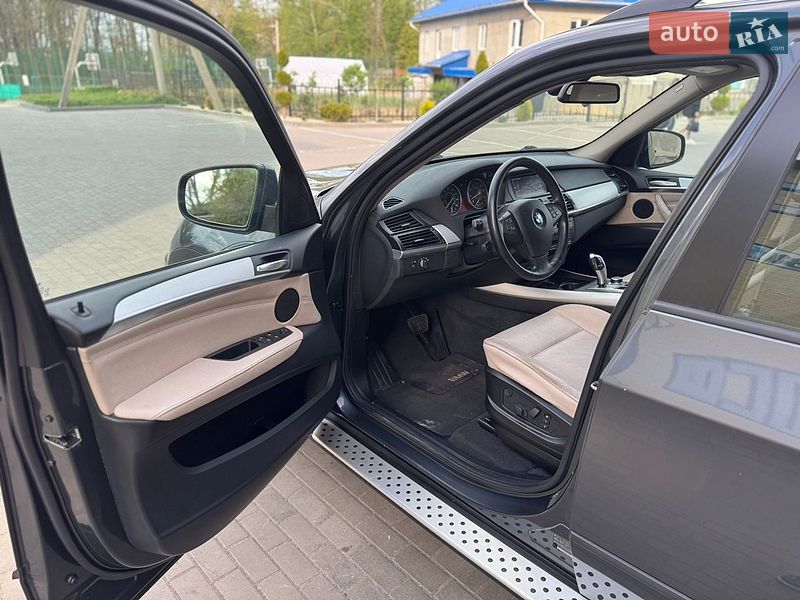 Внедорожник / Кроссовер BMW X5 2012 в Луцке