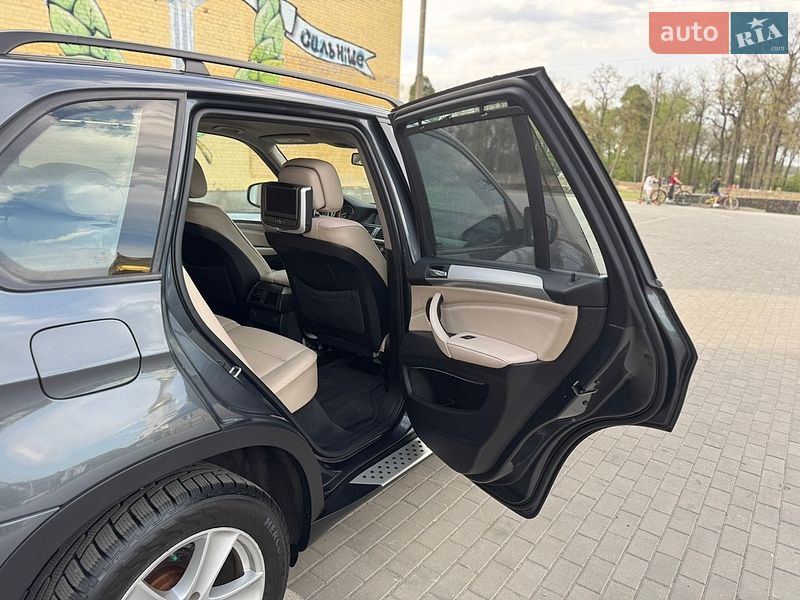 Внедорожник / Кроссовер BMW X5 2012 в Луцке