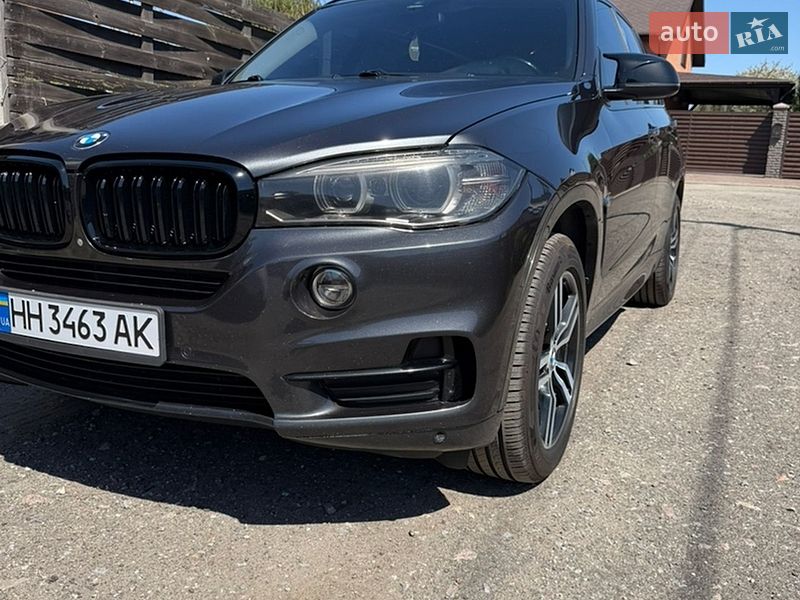 Внедорожник / Кроссовер BMW X5 2016 в Киеве