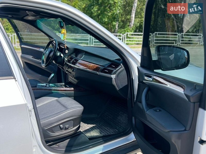 Внедорожник / Кроссовер BMW X5 2009 в Тернополе