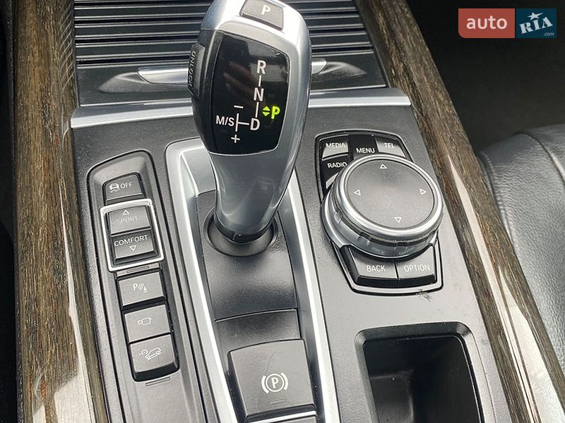 Внедорожник / Кроссовер BMW X5 2015 в Черновцах